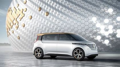 Volkswagen глези с малък електрически микробус