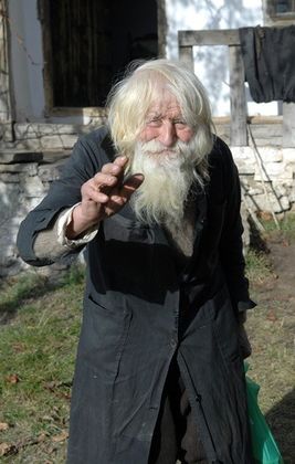 Внукът на дядо Добри: Целта на дядо ми бе да върне миряните в храма