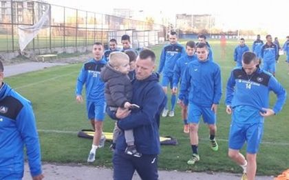 Топузаков тренира сина си Виктор на връх имения му ден