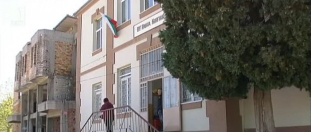 Закриват над 100-годишно училище в Асеновград