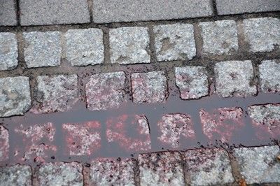 Мъж наръга жена и рани двама души в град в Австралия, крещял е "Аллах Акбар"