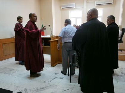 С адвокатски хватки пробват да спасят асеновградските биячи!