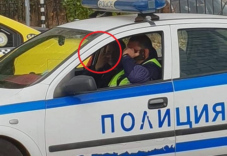 За тази СНИМКА дълго ще се говори! Двама столични полицаи вбесиха цяла България!