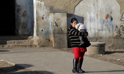 Българи продадоха бебето си за 8000 евро в Гърция