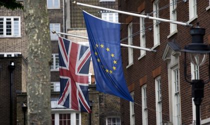 Лондон: Реален е рискът от Brexit без споразумение