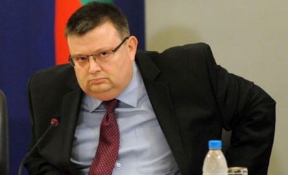 Цацаров: Ще протестираме оправдателната присъда на Бисеров