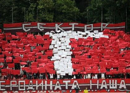 35 автобуса с фенове на ЦСКА „кацнаха” в
Плевен Още от деня