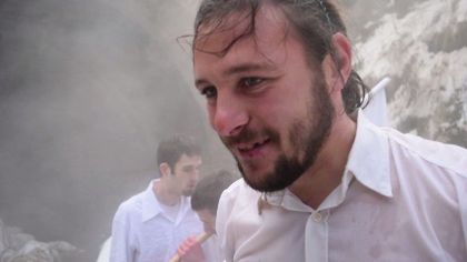 Изписаха от болницата пребития от роми Георги