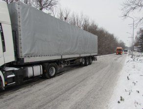 АПИ: В четвъртък и петък ще бъде ограничено движението на тежкотоварни авомобили