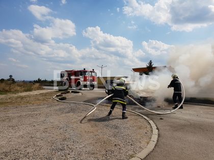 Кола гори до бензиностанция край Враца