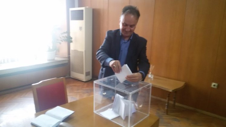 Шумен: Експертна комисия изготви селекцията на номинираните за Наградата на Шумен в системата на образованието и науката