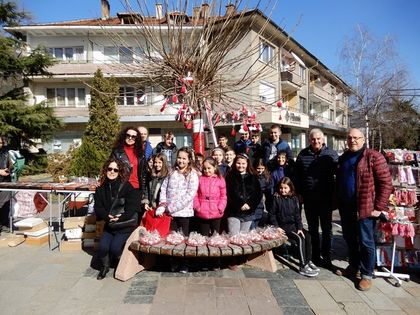 Пловдив: „Алея на пролетта“ бе открита в Карлово