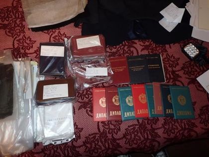 МВР: Незаконна печатница за документи бе разкрита при полицейска операция в Костенец