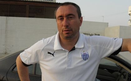 Стоилов: Изгоних Курдов от Астана заради непрофесионално отношение