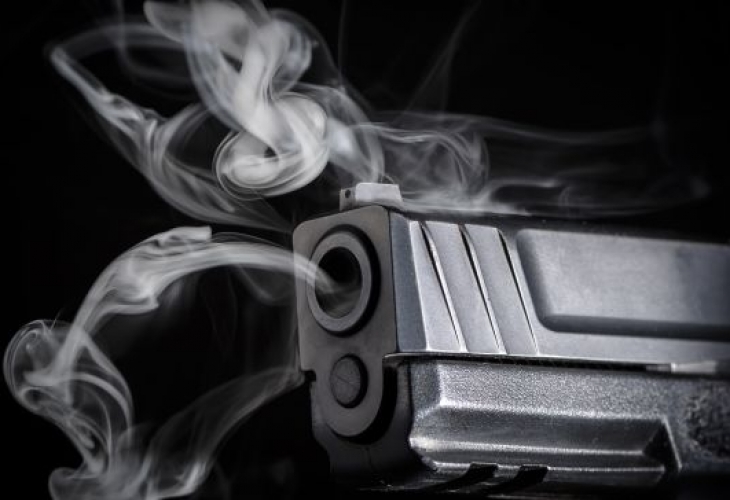 Мъж стреля от жълт автомобил във Варна, викове пронизали небето!