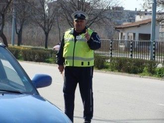 Хванаха трима пияни зад волана и тримата с