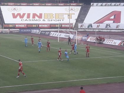 СНИМКИ: ЦСКА U19 разгроми отборa на Кралските военновъздушни сили на Великобритания, Ел Маестро вкара за 
