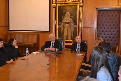 Министър Кирил Ананиев към студентите от Медицинския факултет на СУ: Няма опасност за акредитацията на факултета и дипломите на студентите