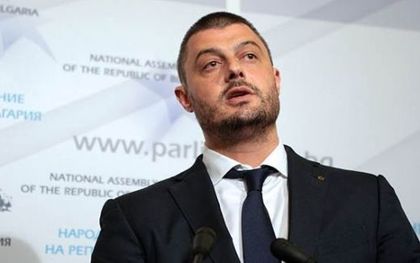 Бареков с призив към Борисов и Горанов заради готвения грабеж от Кунева