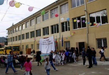 Мистерията се заплита: Изчезналата в Пиринско 7-класничка изпрати писмо на най-добрата си приятелка, в него споделя...