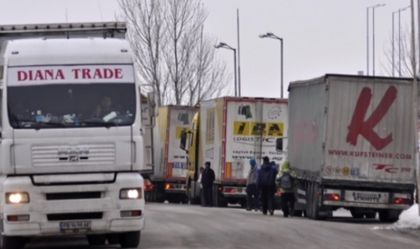 На Капитан Андреево: Свалиха тираджия, лъха на мастика