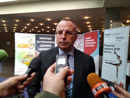 Министър Румен Порожанов: Определено бих искал малко повече пари в капиталовите разходи за следващата година
