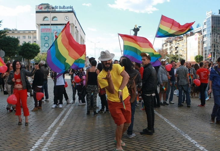 "Национална съпротива" за гей парада в София: Защо тези хомосексуалисти искат да бъдат около нас?