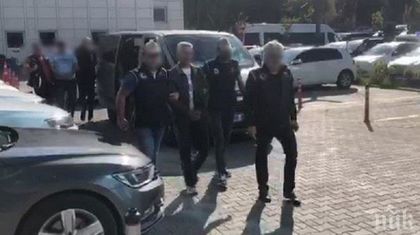 Почти 100 души бяха арестувани в Турция при операции срещу привърженици на Гюлен