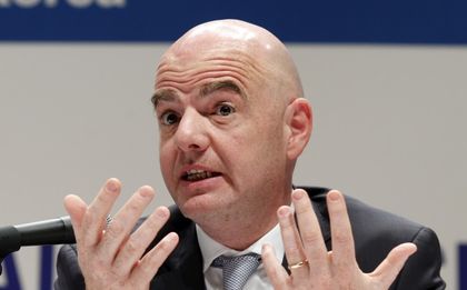 ФИФА започна разследване срещу президента си