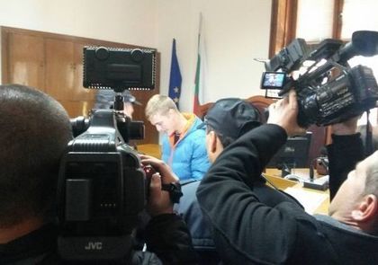 Младежът, бил лекарка в Пазарджик, остава в ареста