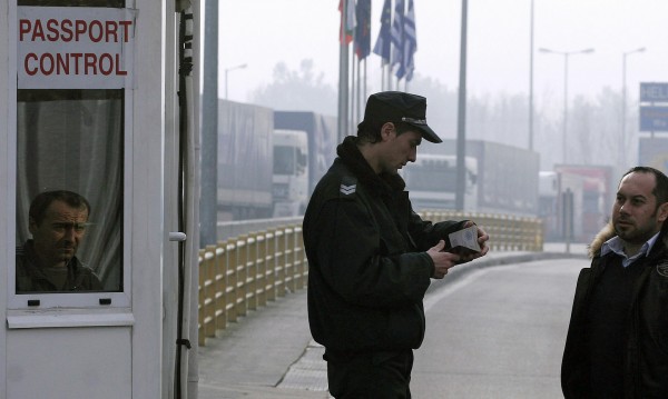 Украинци и молдовци влизат в ЕС с фалшиви БГ лични карти