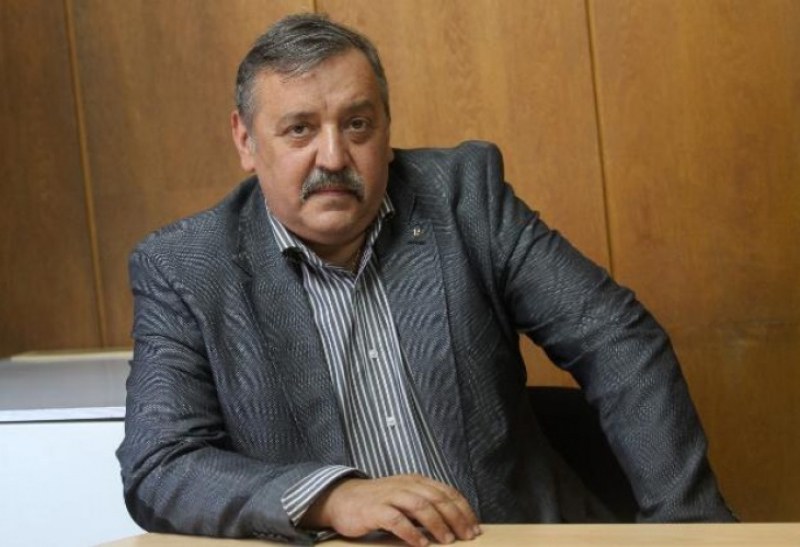 Проф. Кантарджиев: Пазете се от комари, мийте си ръцете и съхранявайте местото на студено