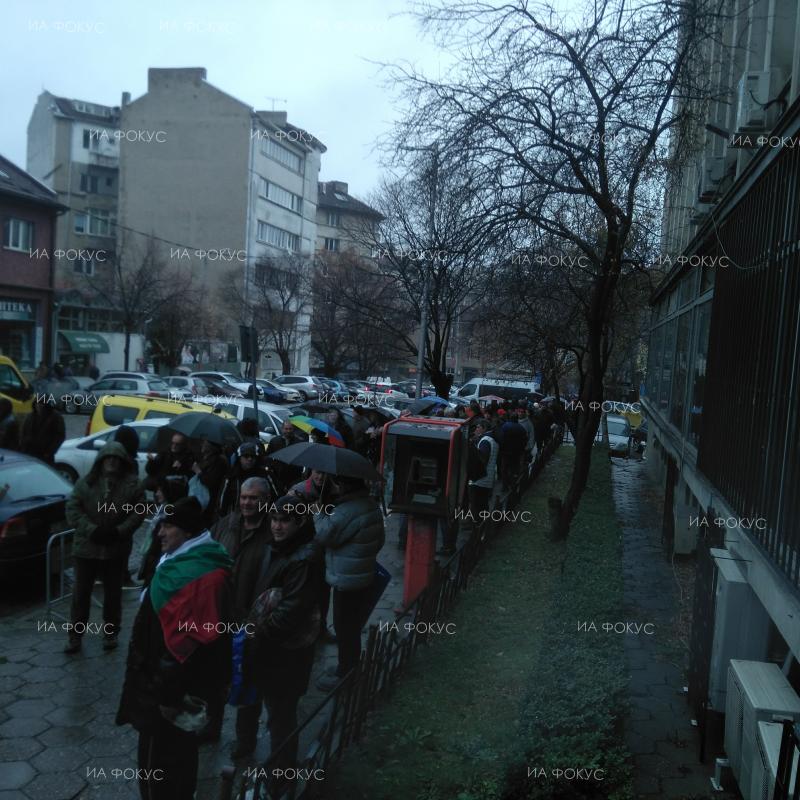 София: Два часа продължава протестът на пчеларите
