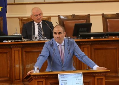 Цветанов захапа люто БСП за системата на МВР и отсече: Вие сте майстори на интригата!