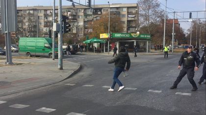 ВИДЕО: Напрежение между фенове на Ботев и Локо