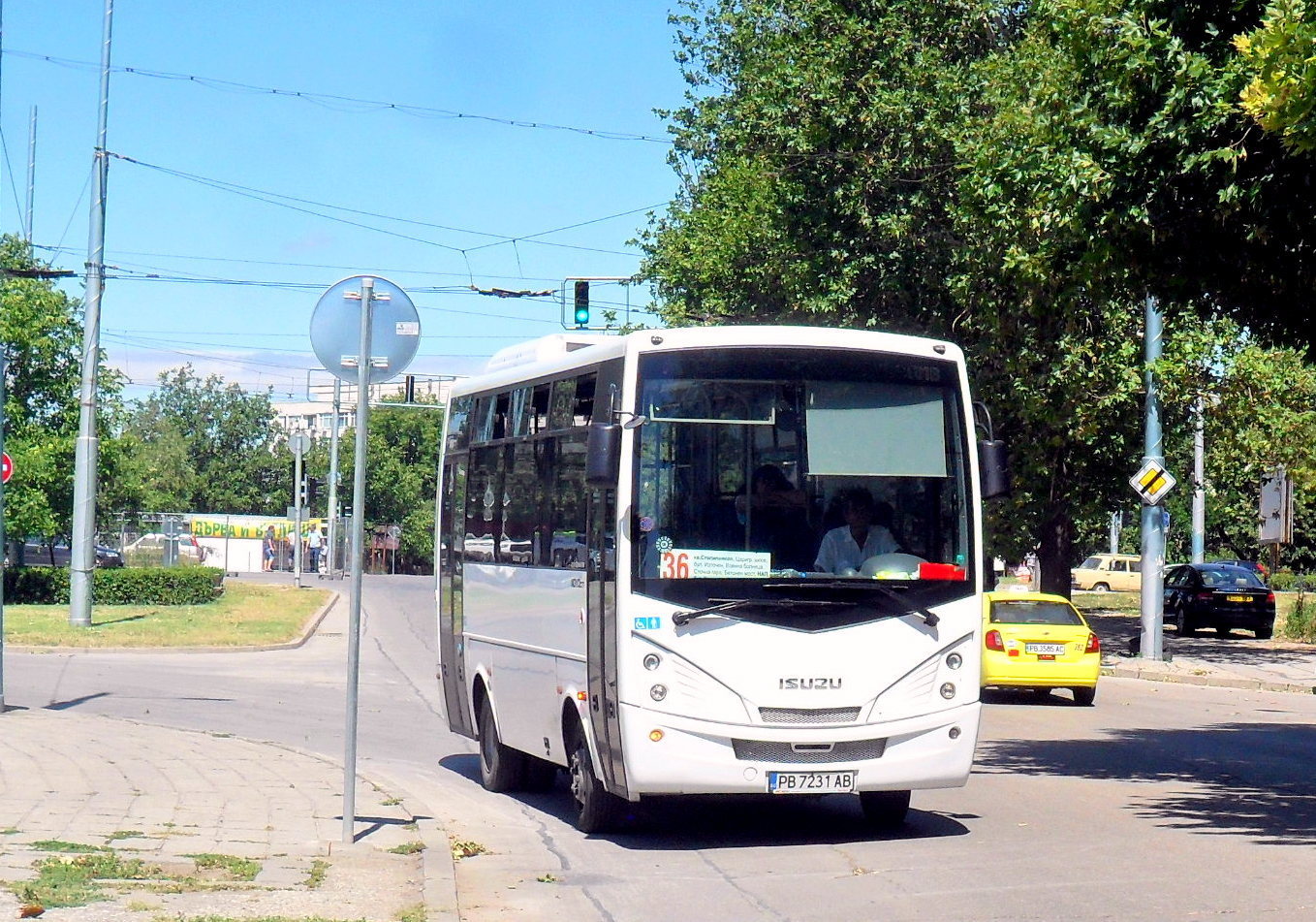 Затвориха отсечка от ключов булевард в Пловдив заради авариен ремонт