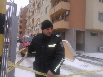 Нападнаха млада жена в квартирата й на бул. "Васил Априлов"