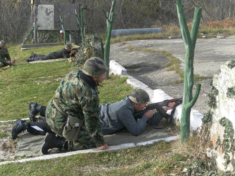 Смолян: Военно формирование 28330 провежда планирани стрелби на гарнизонното стрелбище на поделението