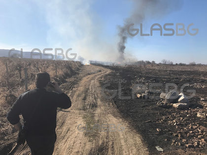 ЕКСКЛУЗИВНО ВИДЕО: Огромен пожар бушува до пловдивското село Първенец
