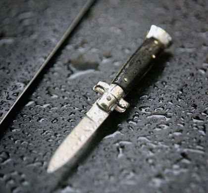 Кървава свада: 17-годишно момче наръга авера си след спор