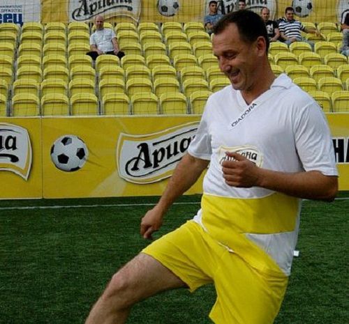 Гошо Гинчев помага на „Левски“