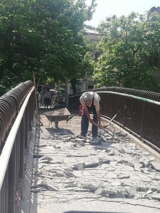 Благоевград: Започна ремонт на моста при бившите хали в града