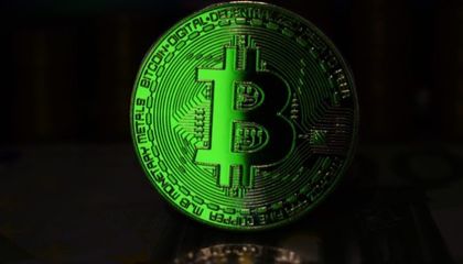 Цената на биткойна отново прехвърли $4000