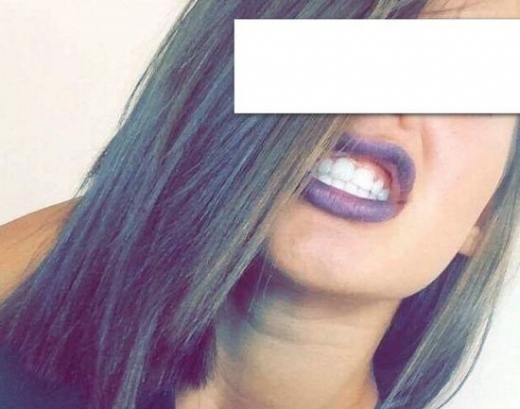 На светло: Ето я 16-годишната Николета, която преби съученичка в Бургас!