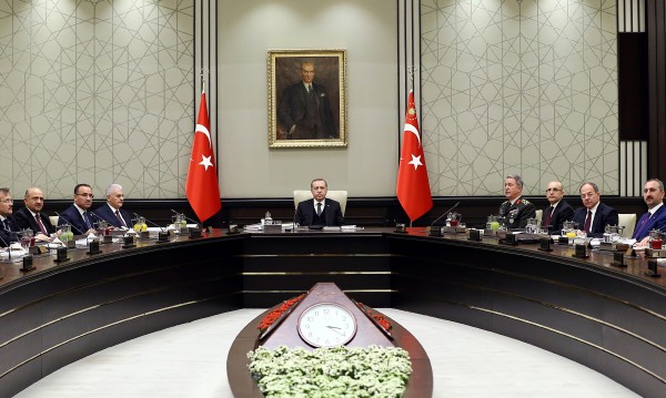 Турция удължи извънредното положение с още 3 месеца