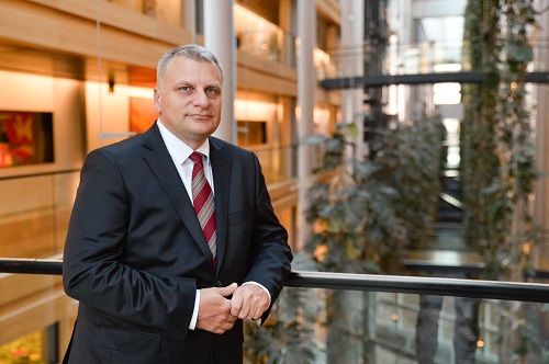 Евродепутатът Петър Курумбашев: Логиката на пакета „Мобилност“ е „Нашето си е наше, а чуждото е общо“