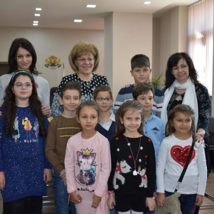 Пловдив: Пратеници на Баба Марта гостуваха в Община Асеновград