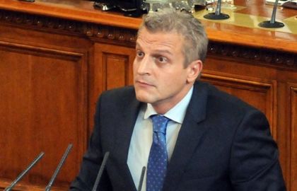 Една българка: Здравей, Пепи! В Гърция ни оперират с наша здравна карта без пари, а тук