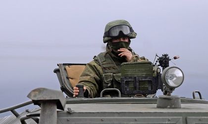 И замириса на... война. Крим обсаден от руснаци и украинци