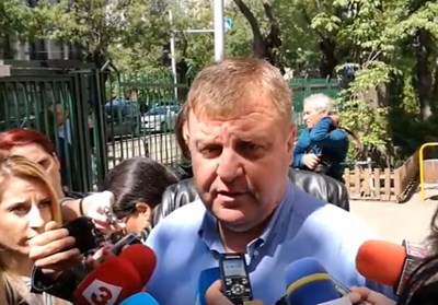 Каракачанов: Забраната за публикуване на екзитполове да отпадне от средата на изборния ден